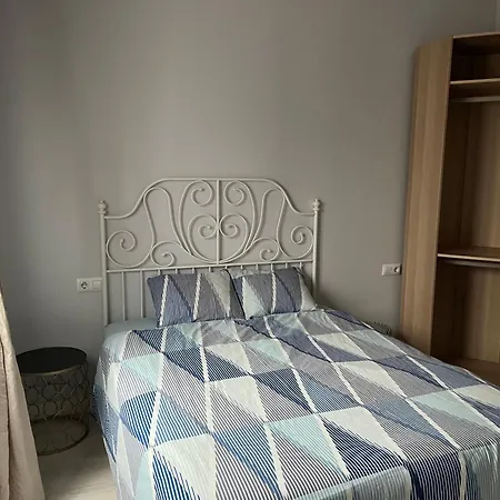 Traditional House In Triana Севилья